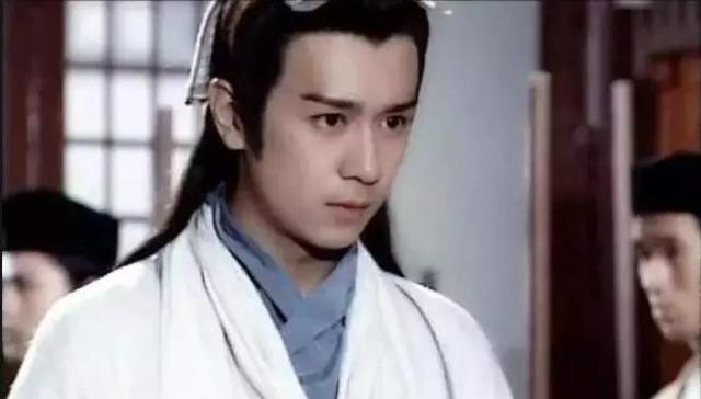 在黄日华版《天龙八部》中,乔峰英勇神武,虚竹憨厚朴实,段誉虽然痴情