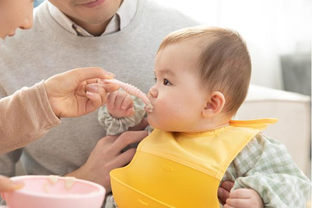 米粉怎么吃婴幼儿「婴幼儿米粉吃到多大就不吃了」