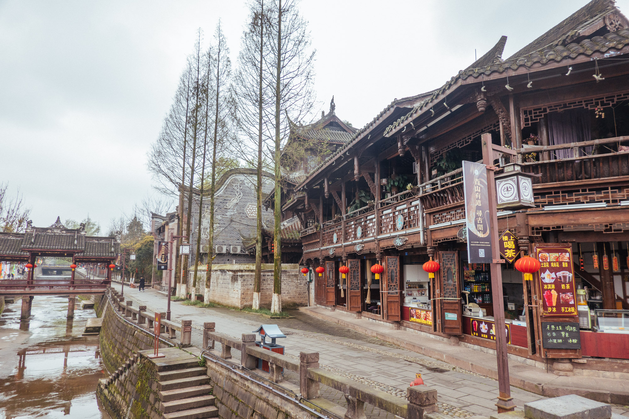 街子古镇竟然有一座雕梁画栋的塔可美了