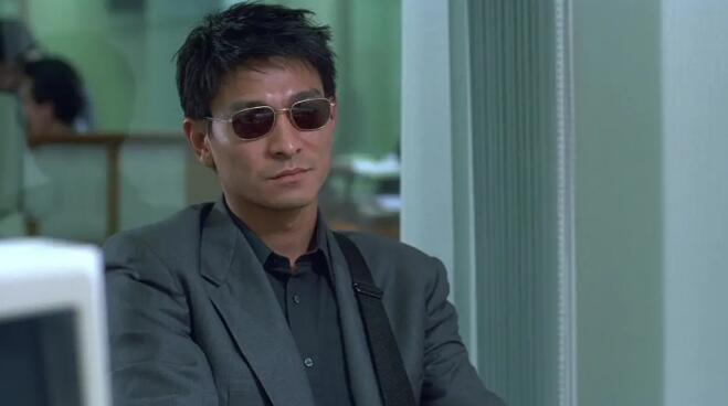 刘德华的第一个金像奖,《暗战》究竟在说什么?