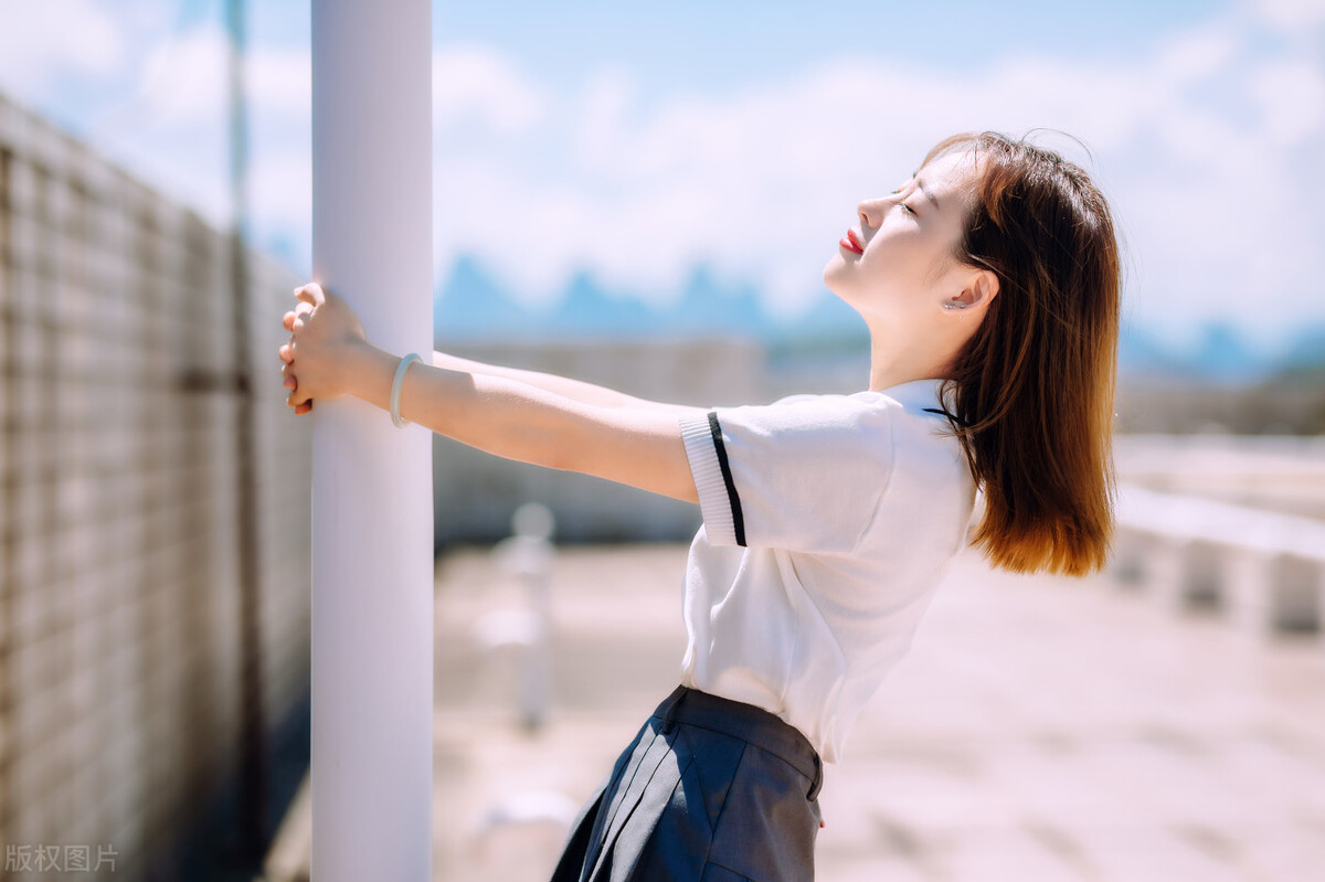 女孩子起名字诗经楚辞（宝宝起名：楚辞中精选的女孩名，个个诗意大气、美丽出众）