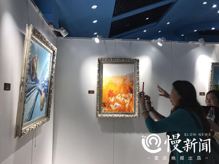 重庆大学引进名家作品展 父子三人68幅代表作首次同框亮相