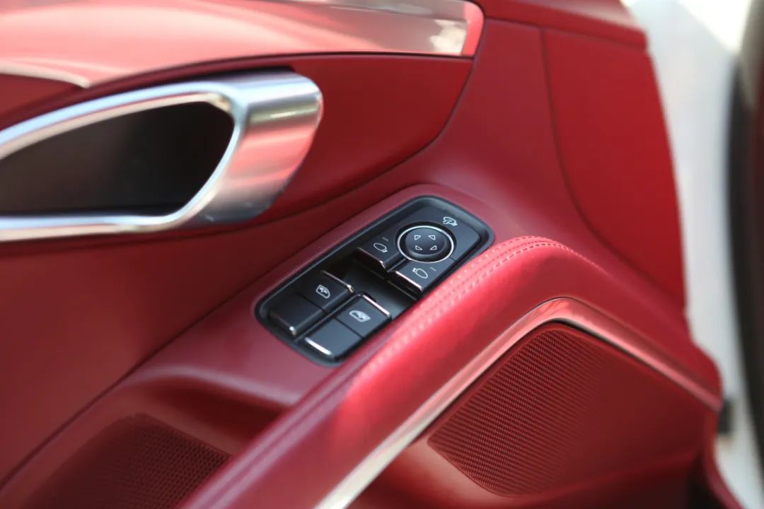 最被低估的“入门”跑车---保时捷718 Cayman