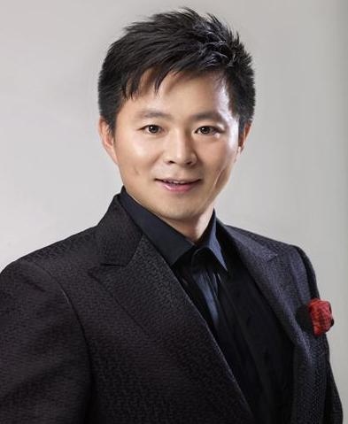 王宏伟个人资料简介(王宏伟:母亲为他守寡48年,娶小12岁娇妻,妻子是