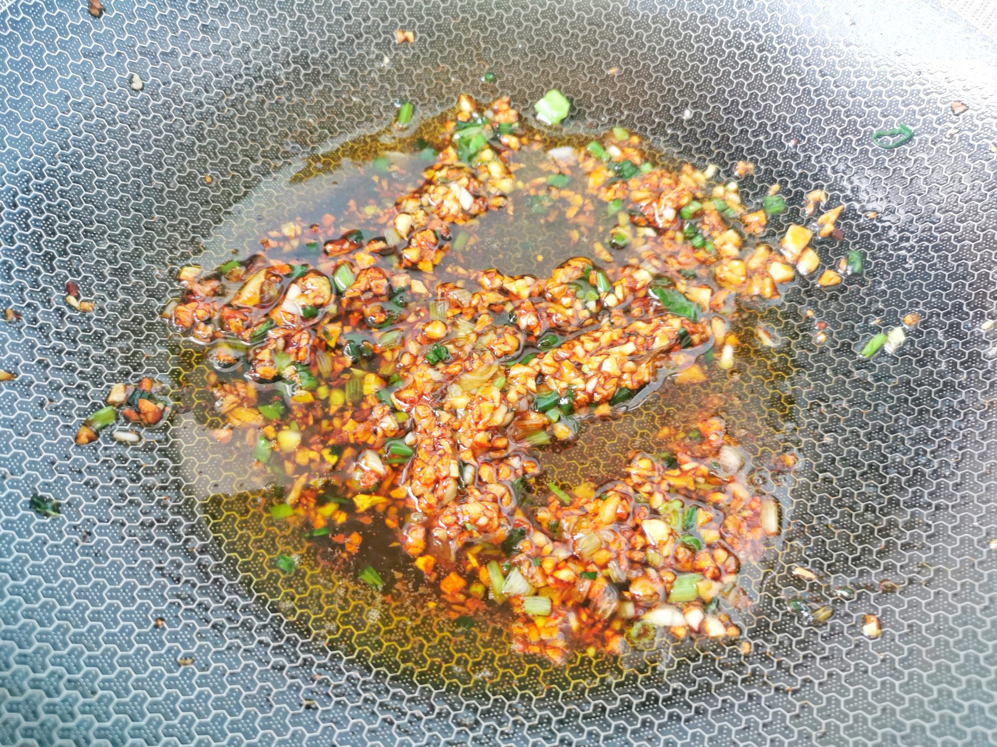 蒜蓉粉丝虾这样做，粉丝比虾好吃，蒜香扑鼻，零厨艺也能学会