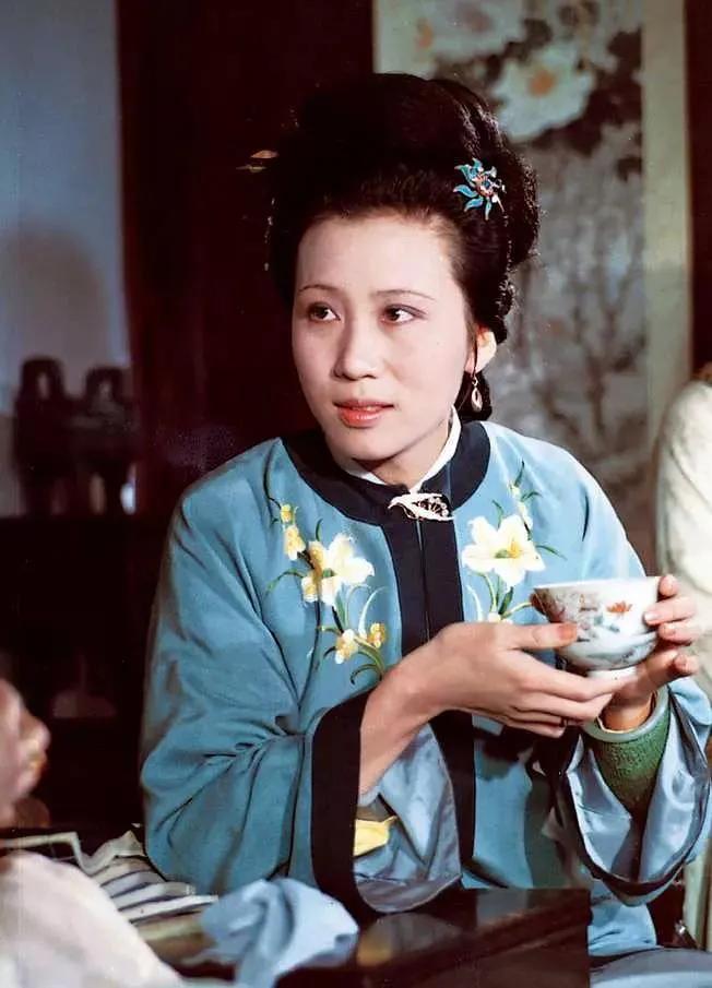 晴雯被撵，谁在暗中告密？挑事之人，终究难逃众目睽睽。