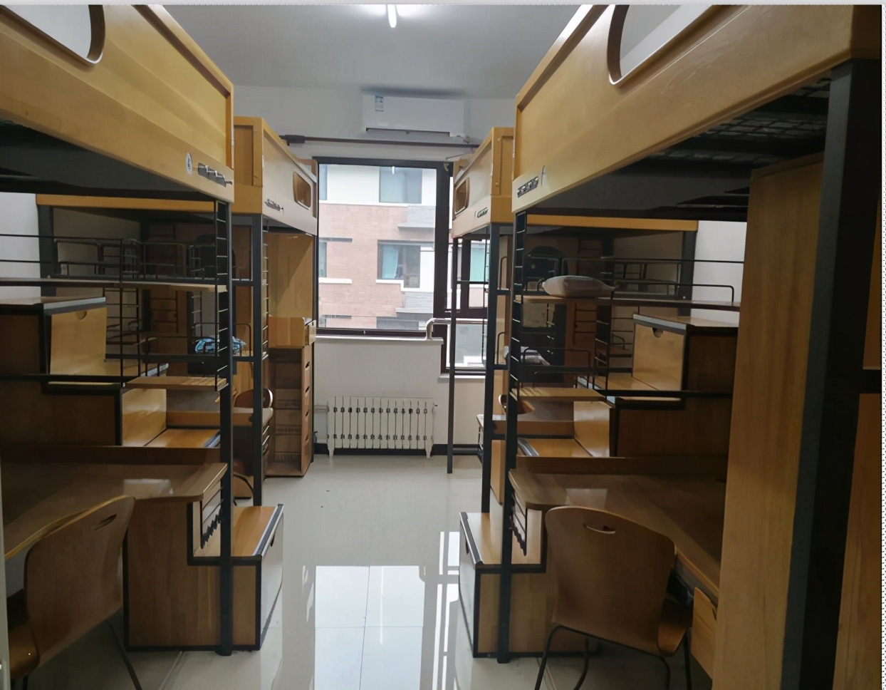 同样是大学宿舍，清北与哈佛耶鲁不在一个级别，网友：我去清华吧