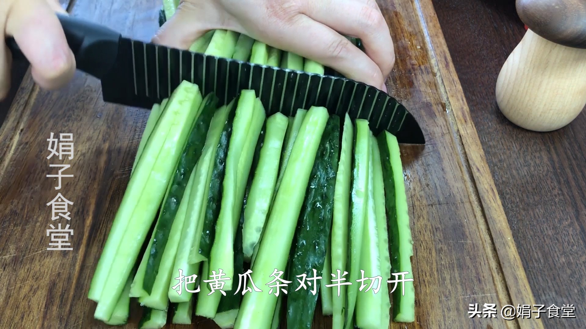 腌制小黄瓜做法（教你做爽脆开胃的腌黄瓜）