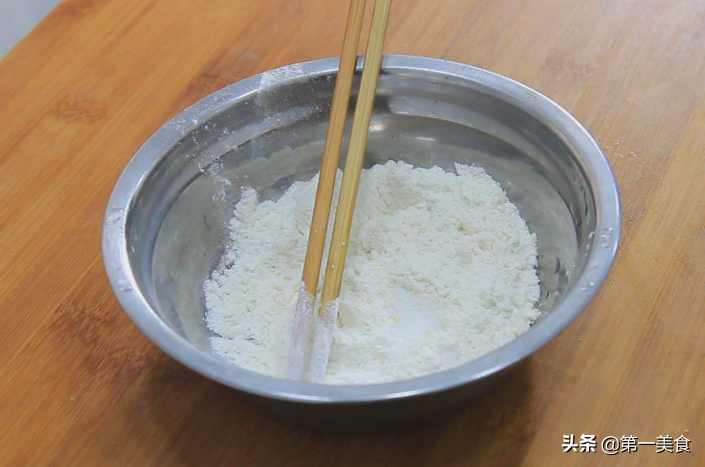 香酥饼的做法（香酥饼的(de)做法和配方视频窍门）-大连信息网(wang)