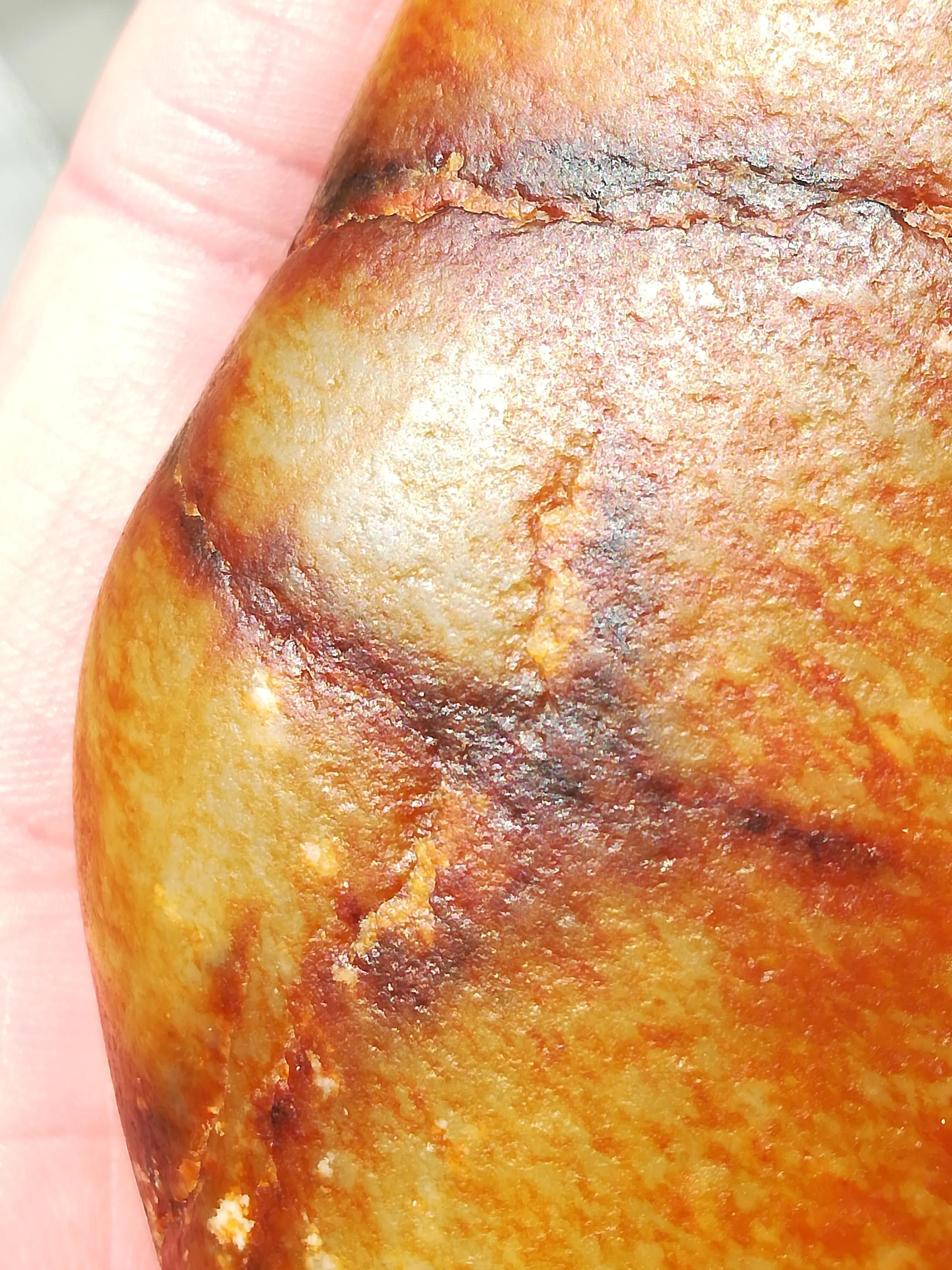 非常特别的和田玉籽料玛丽艳原石的真假鉴定案例