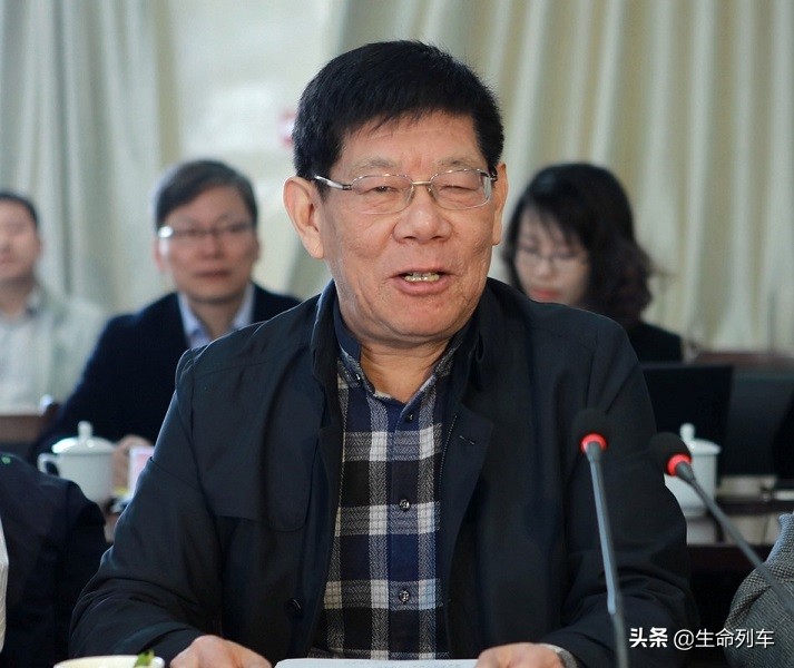 安庆市下半年十大富豪，陈奇星升至前五，李斌身价缩水100亿