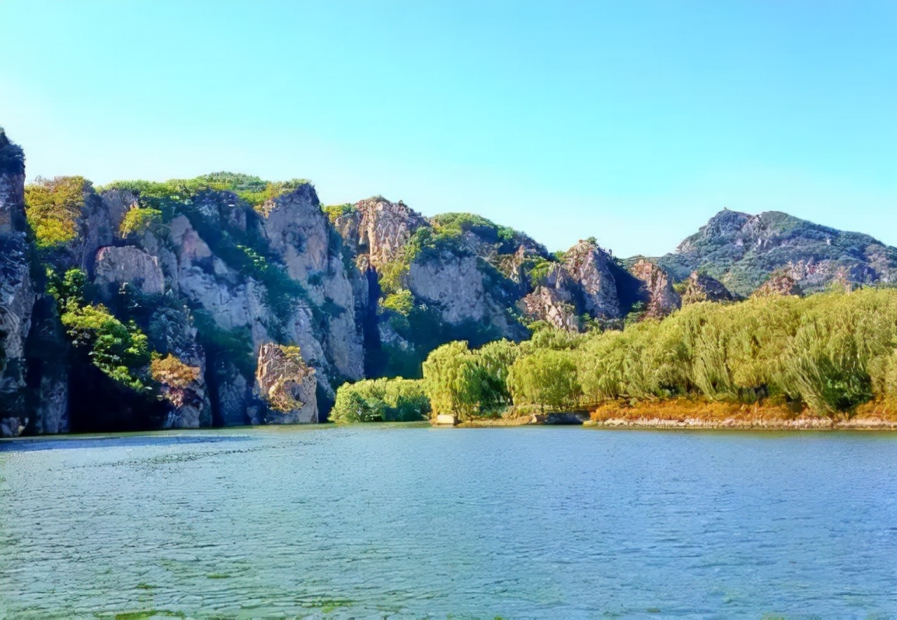 辽宁小众旅游城市，景色不逊于桂林，仿佛世外桃源，景点多游客少