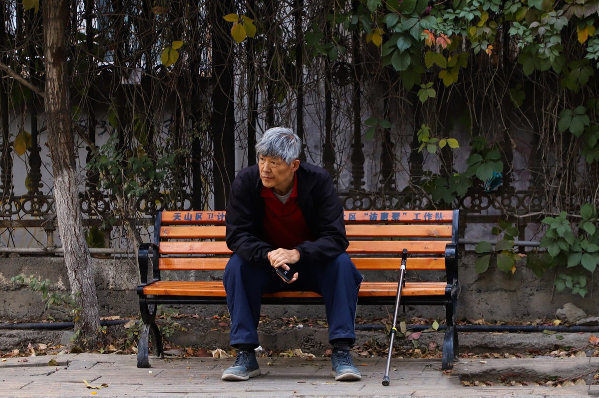 46岁女保姆嫌70岁大爷要求过分，大爷：你干的就这活，我哪过分？