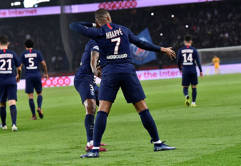 姆巴佩加盟曼联的传奇（美国名宿：姆巴佩应该去曼联！在那可证明自己能扛起平庸的球队）