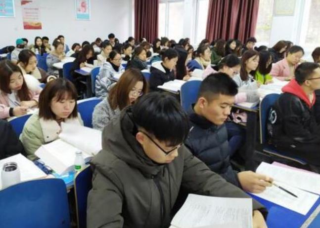 又一捡漏考生火了，高考412分被厦门大学录取，可这学费也太贵了