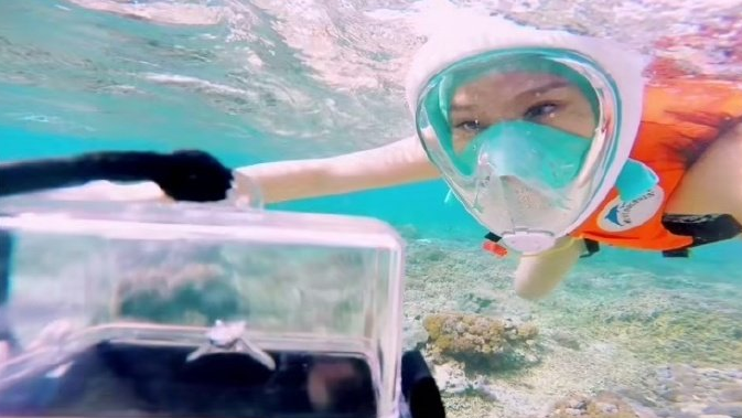 快男季军魏晨与女友领证结婚！两人相恋多年，女方长相甜美颜值高