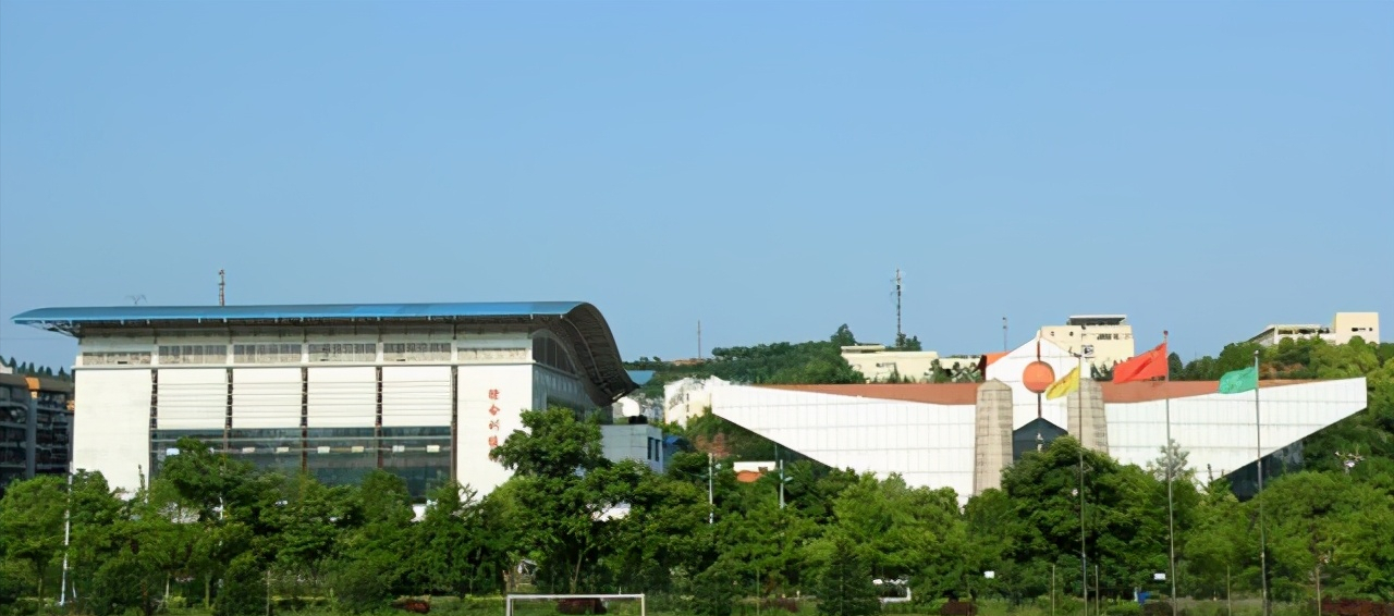 湖北大学和三峡大学两所省属综合高校，实力怎样？值得报考吗？