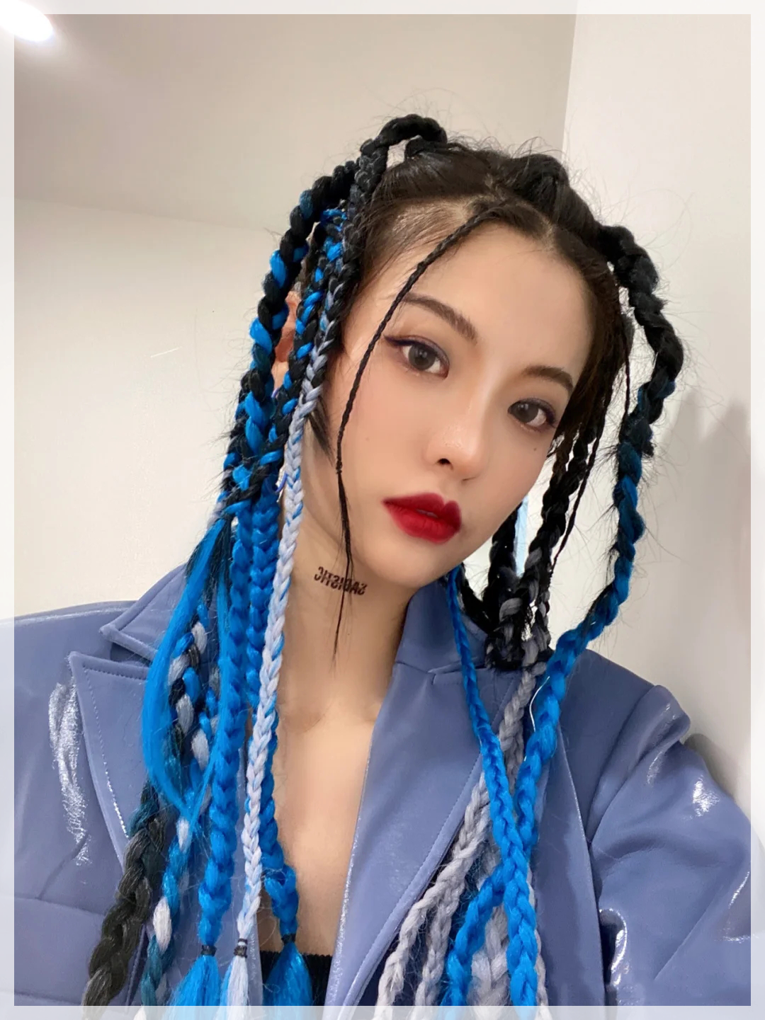 秋冬选对发型，怎么穿都美