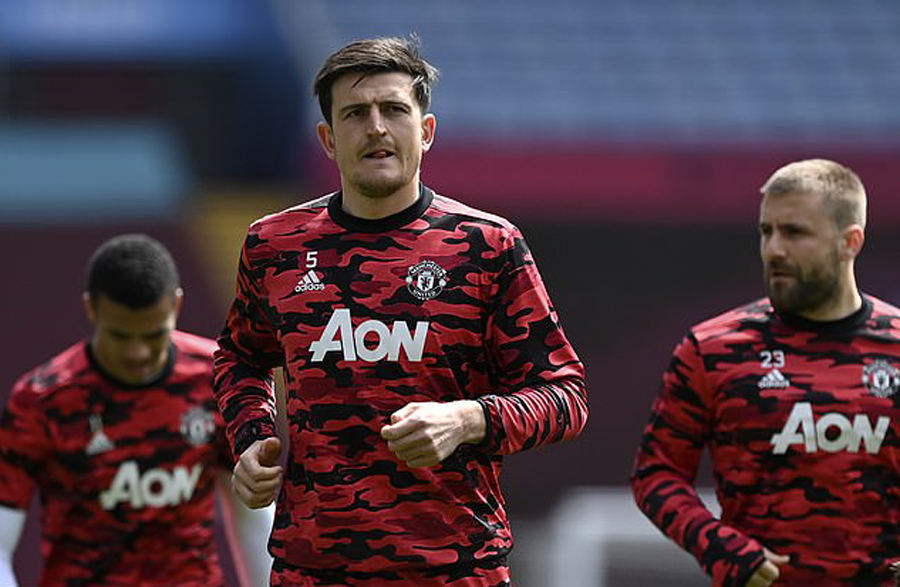 2017曼联夺得欧联杯阵容（曼联公布欧联杯决赛大名单，马奎尔赛前体检定命运！弗爵现场助威）