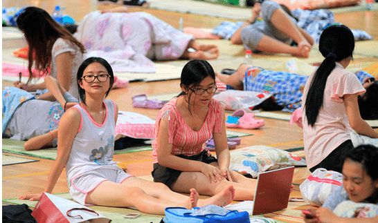 “热疯”了的大学生，真是脑洞大开，这些“神操作”笑死人