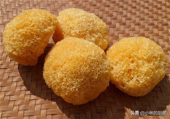 你煮银耳汤不软糯？记住用这两种银耳，分分钟出“胶”，营养又好
