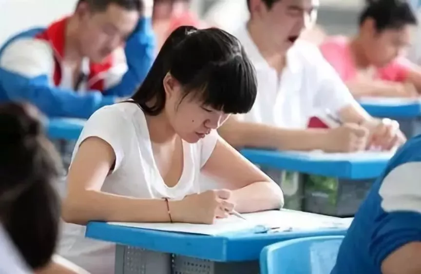 中高考在即!孩子情绪崩溃,压力大到失眠,怎样缓解最有效?