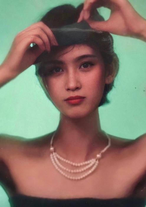 同样是“凡尔赛”，为何撒贝宁备受欢迎，而鞠婧祎却让人反感？