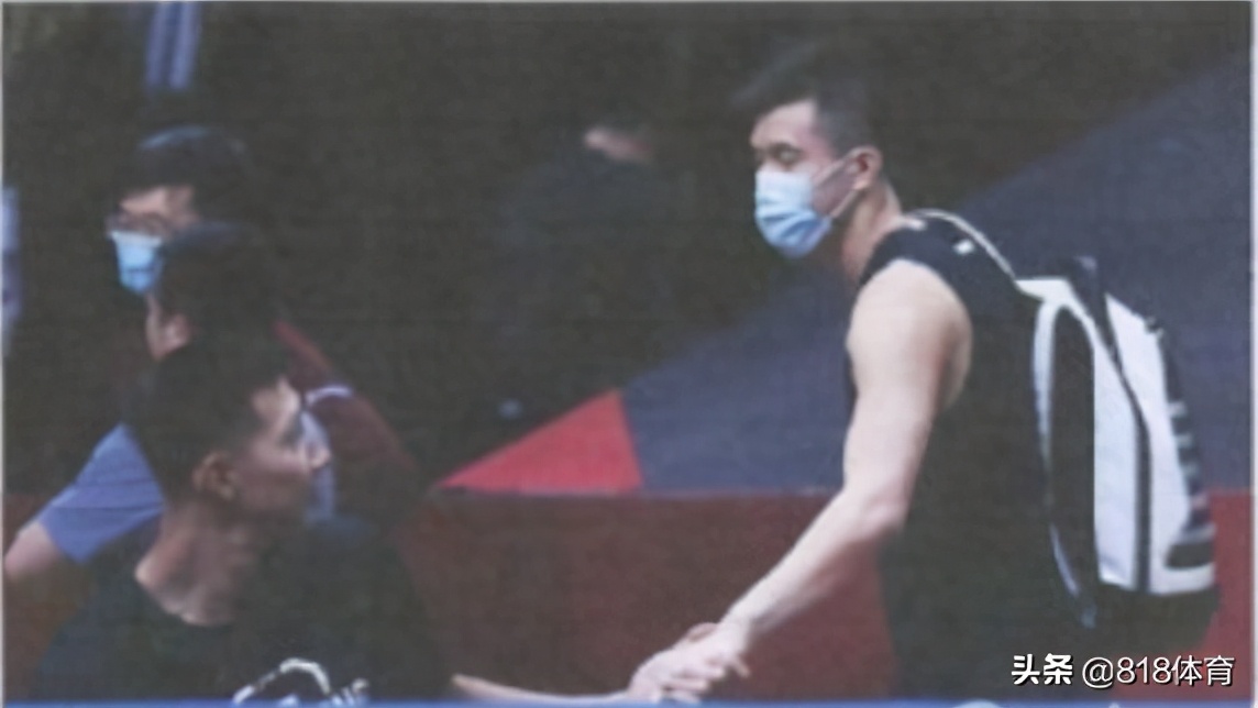 cba球员不穿李宁(CBA开最重罚单！郭艾伦未穿李宁罚115万，广东5人212万)
