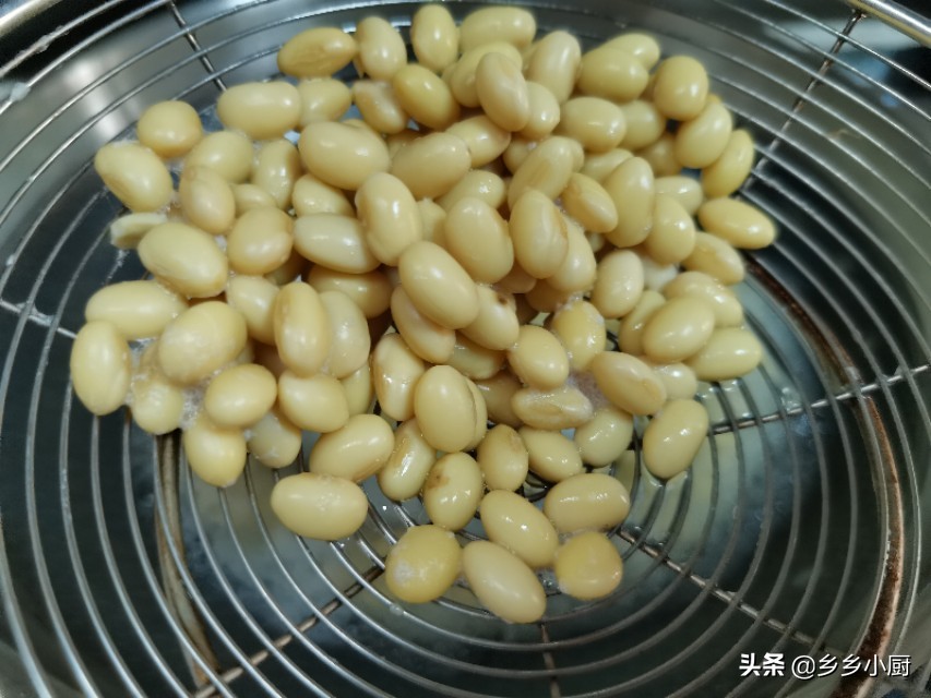 冬天吃这个正当时，芝麻叶绿豆糊涂杂面，一次吃两碗，拿肉都不换