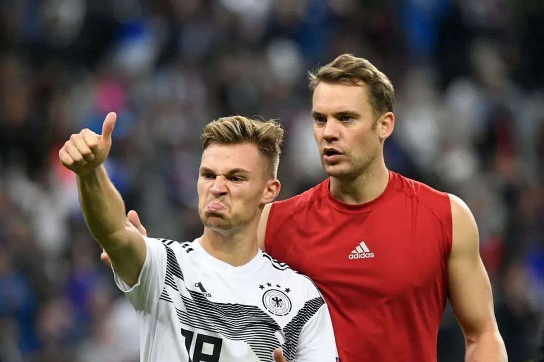 基米希没必要拿红牌(听说鸡哥又发飙了,拜仁太子爷球艺未成脾气倒是