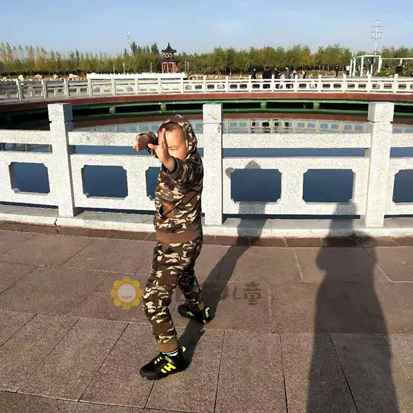 “爸爸,咱家的床好像在转”内蒙古单亲爸爸带脑瘤儿子进京求医路