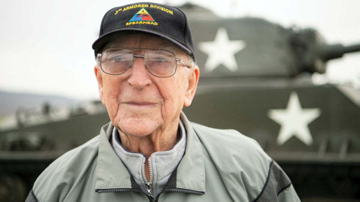 美国老坦克兵回忆长津湖之战:在中国步兵眼里,我们就是一堆废铁