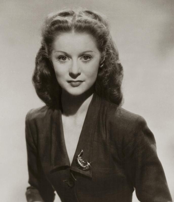 就算在今天看来,优雅天鹅颈,容颜娇俏,红发碧眼,一双红舞鞋的莫伊拉