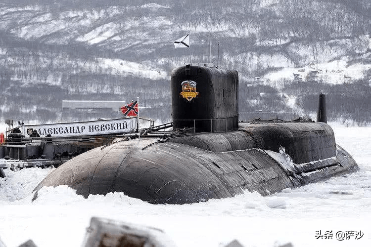 094升格为核潜艇和西方依然有很大的差距吗。1988年9月27日潜水艇水中导弹发射