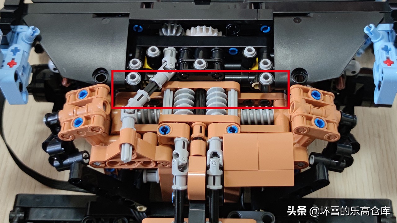 外观霸气，玩点有趣：开箱宇星模王超级跑车，你能认出原型吗？