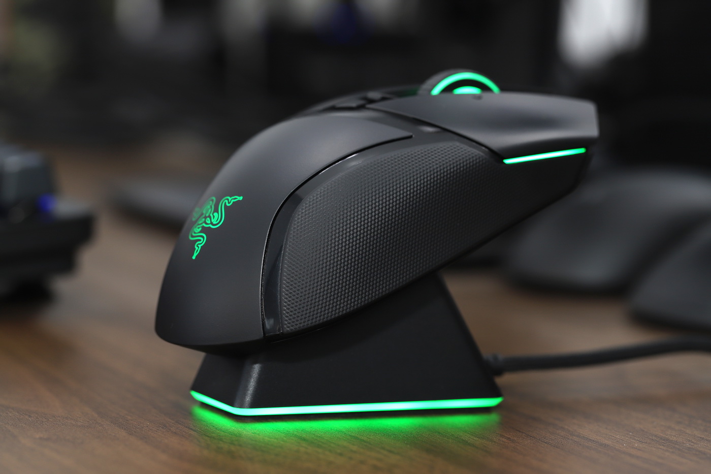 承前启后的旗舰,解读雷蛇巴塞利斯蛇「终极版」