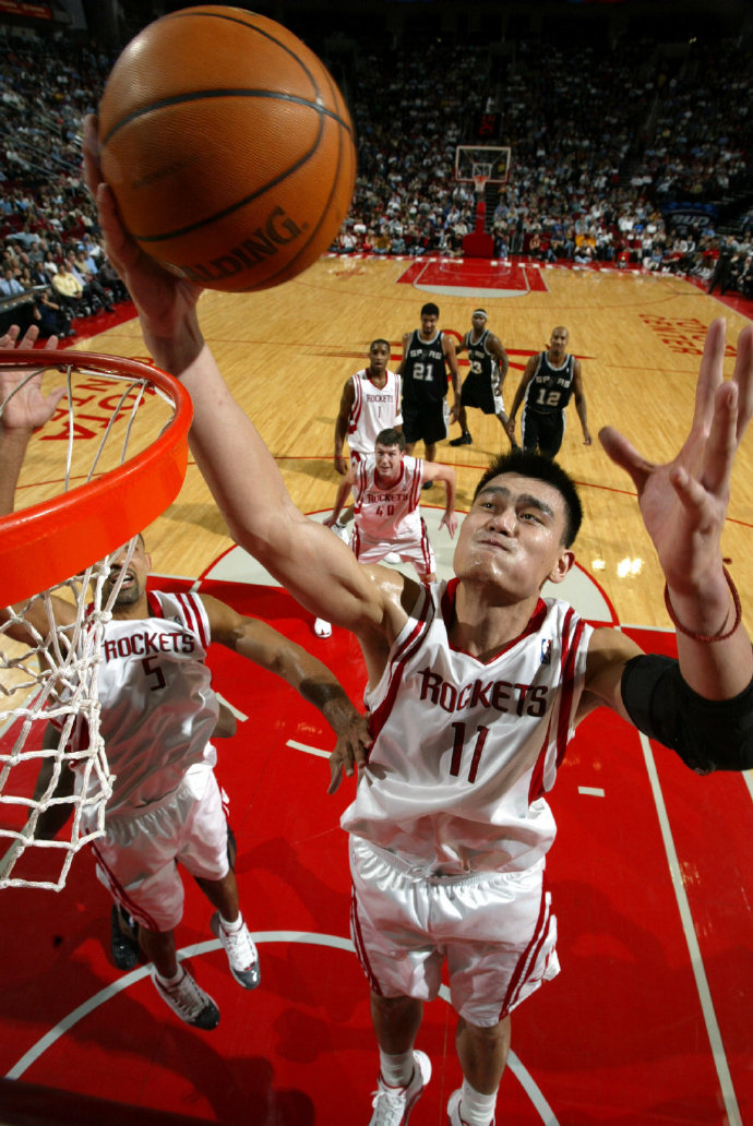 为什么nba打球简练实用(拒绝炫耀！盘点NBA打球最实用的十大球星：前三名无争议)