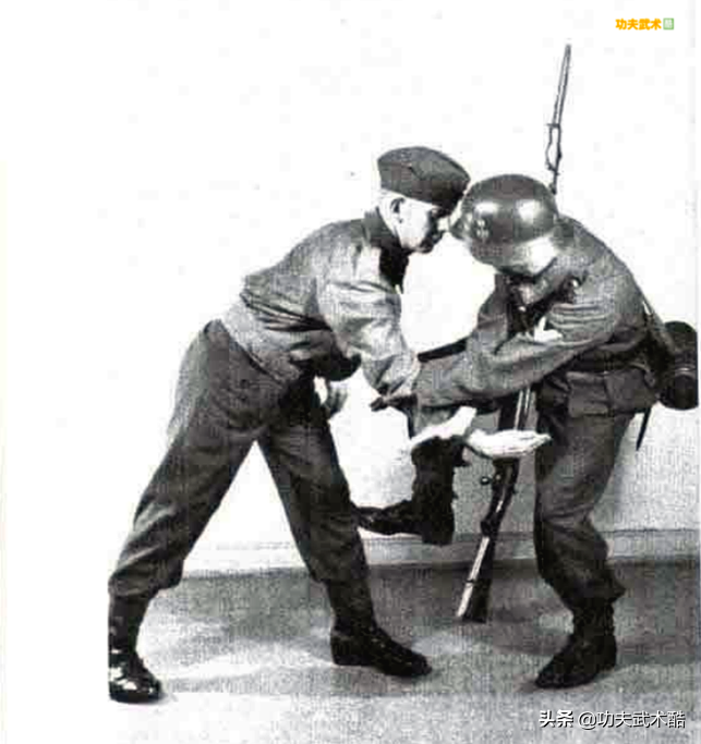 二战德军格斗教程，真正的战场搏杀术，只是用于防身就太狠了