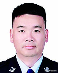 【全国公安机关成绩突出个人先进事迹选登】平安路上，奏响奋斗者之歌