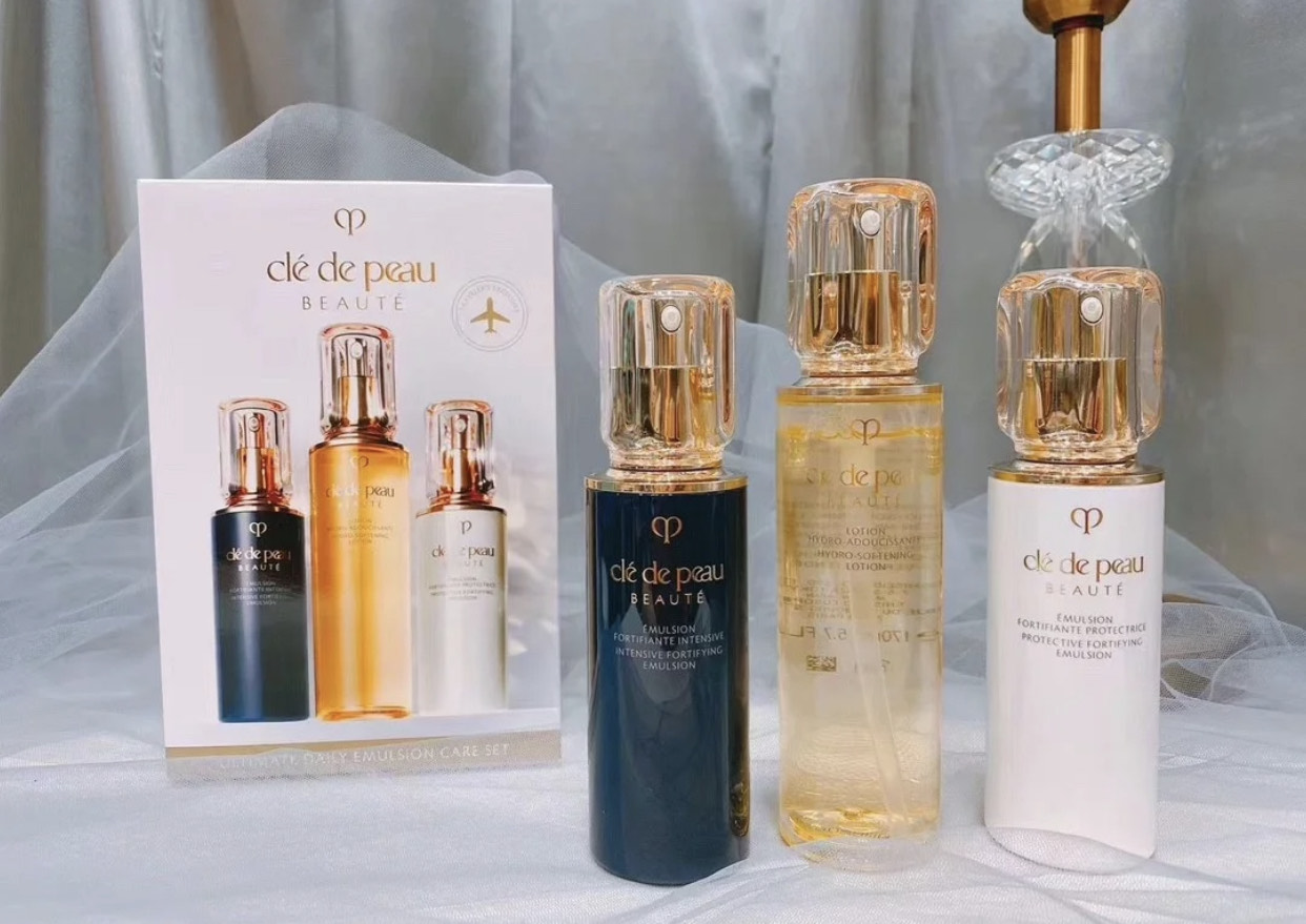 30岁以上女人该怎么选“日系水乳”？珂润别用了，悦薇抗老不错