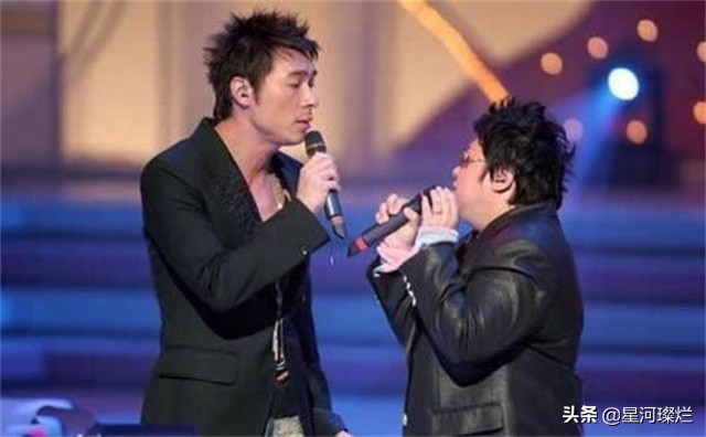 许志安出轨有前科，被骂“花心贱男”，韩红还主动对他当街献吻