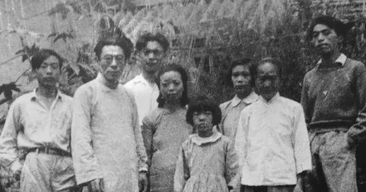 当年高考数学零分，作文写28个字的臧克家，为何被校长破格录取