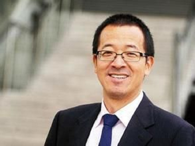 俞敏洪的悲喜人生：3次高考，2次被绑架，众叛亲离，体面转身