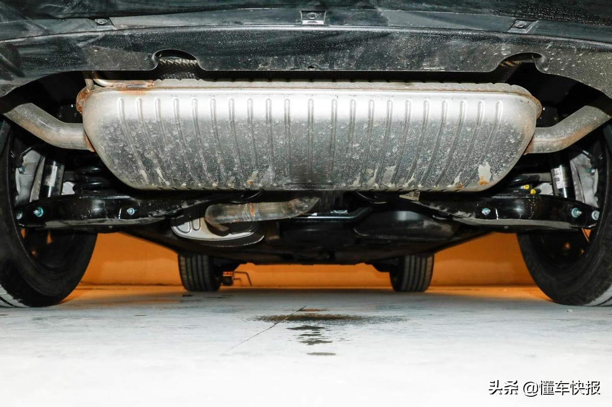 V6动力、豪华内饰科技、大众最大SUV，深入解析揽境