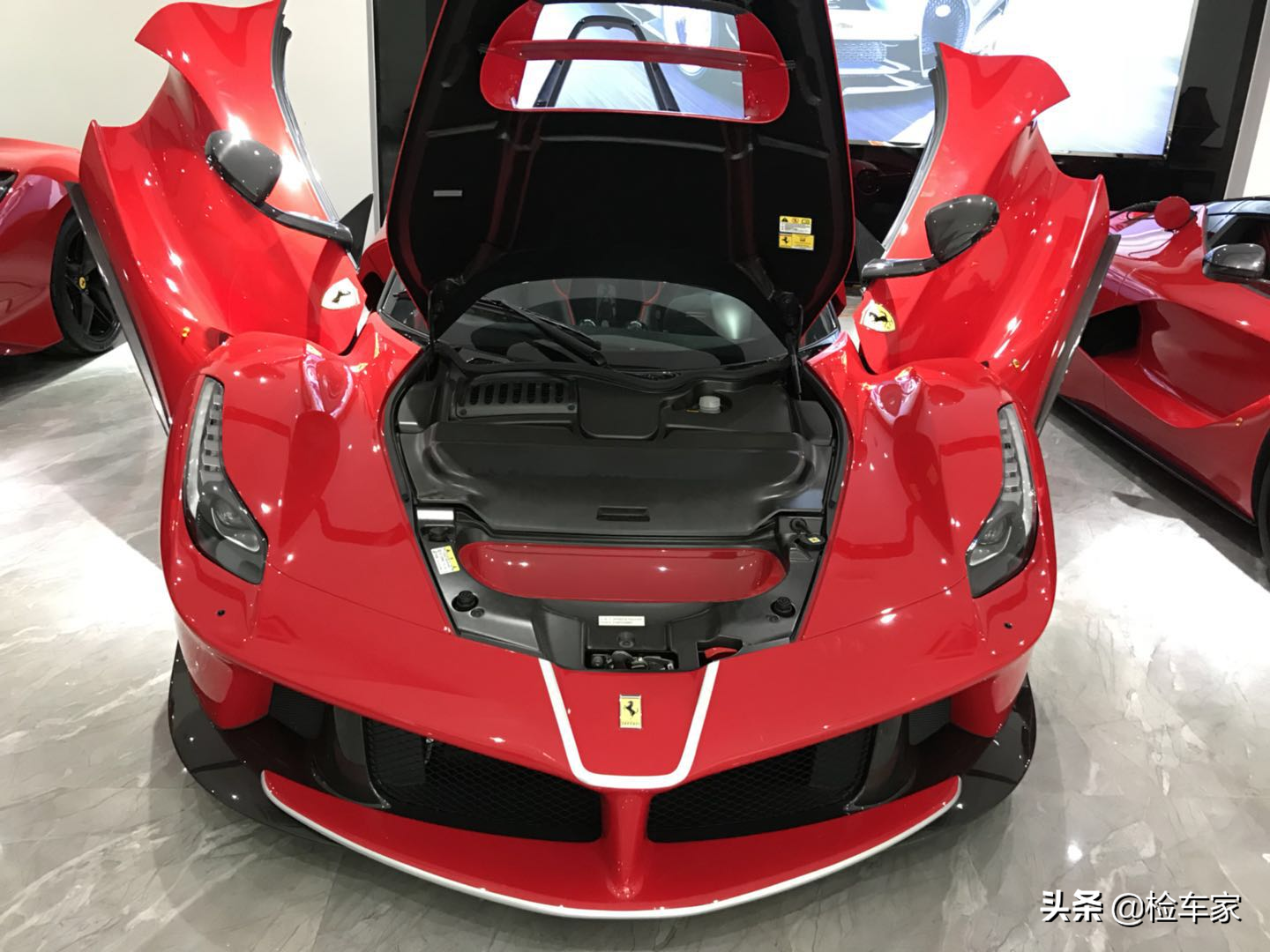 法拉利拉法赛车(新车2500万的法拉利LaFerrari，为何二手车却卖4000万？)