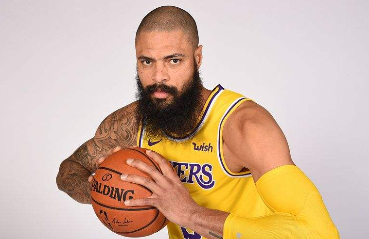 高中進(jìn)nba的有哪些（NBA10大最強(qiáng)高中生：前3名都是頂尖得分手，科比沒(méi)讀大學(xué)怪喬丹？）