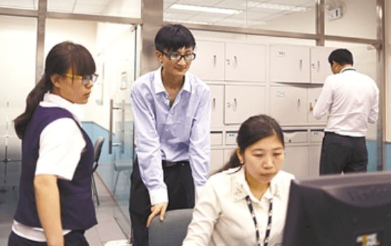 英语四六级证书多重要，逛完人才市场就知道，几乎是好职位的标配