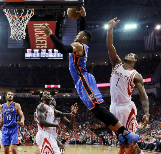 而我们威少的篮球宣言之一就是,能扣篮绝不上篮.