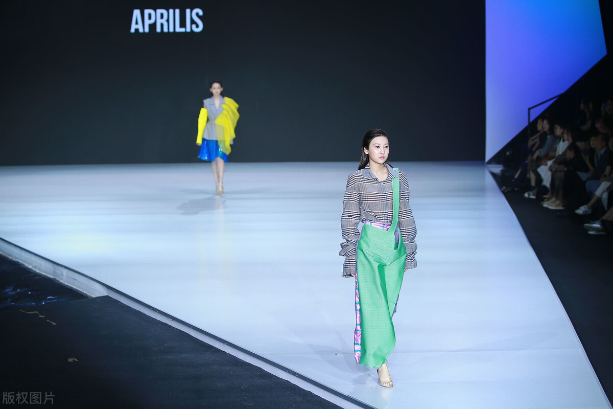 祝贺你被北京服装学院录取了，2021年艺术类专业录取分数线已发布