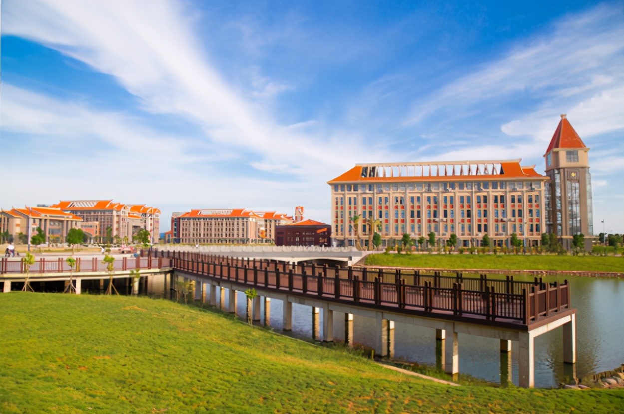 广西改头换面较成功的一所大学，二本分数就能报考，上升势头不错